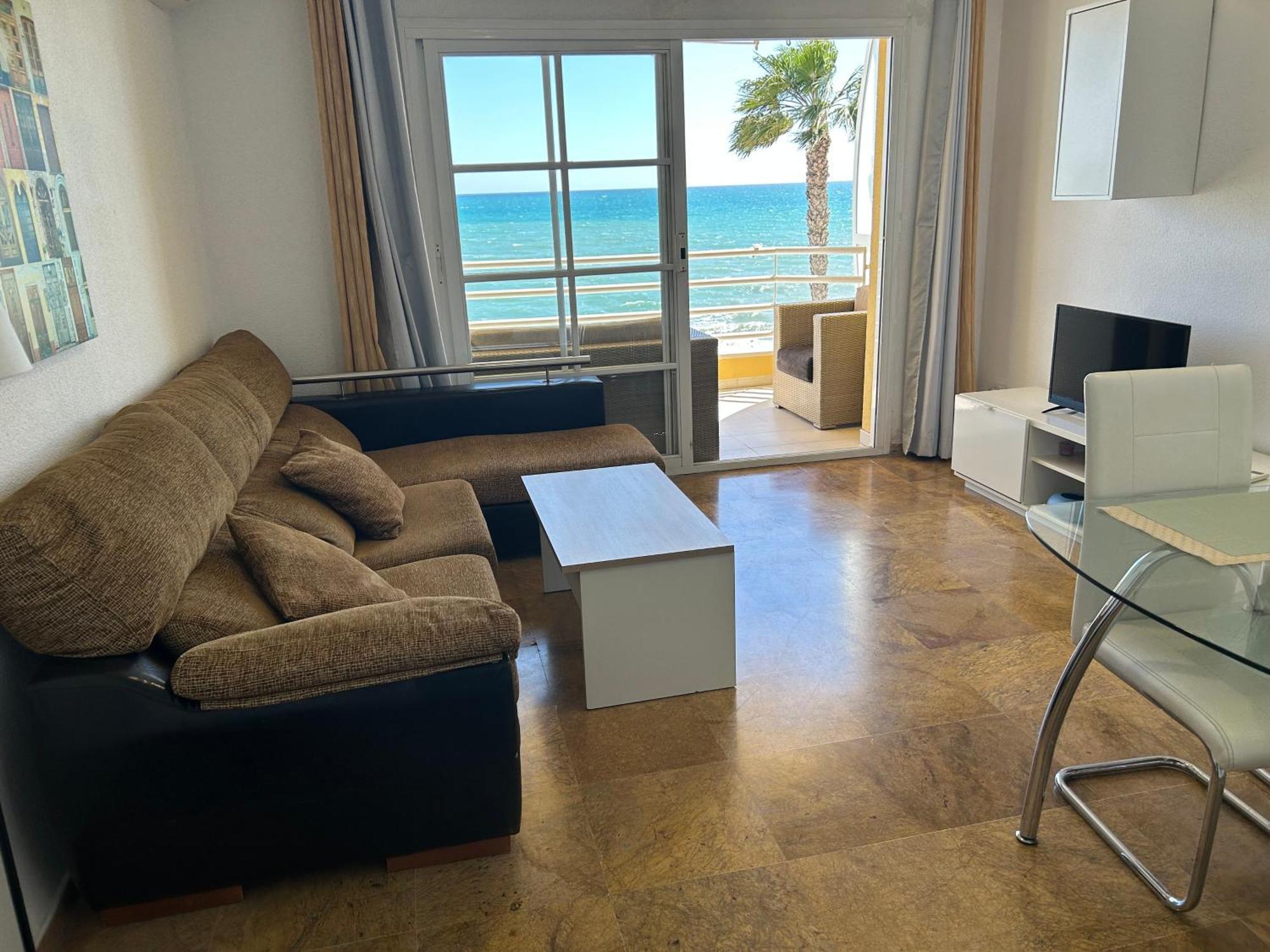 Apartamento Frente Al Mar,Primera Linea De Playa Rincón de la Victoria Exterior foto